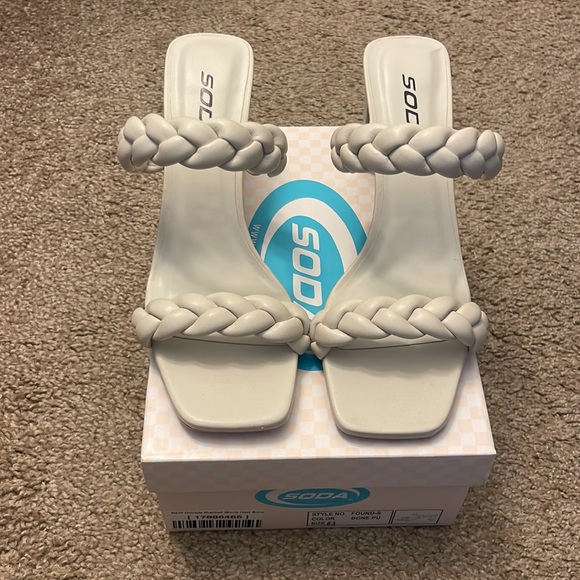 White Double Braided Block Heels - Picture 2 of 3